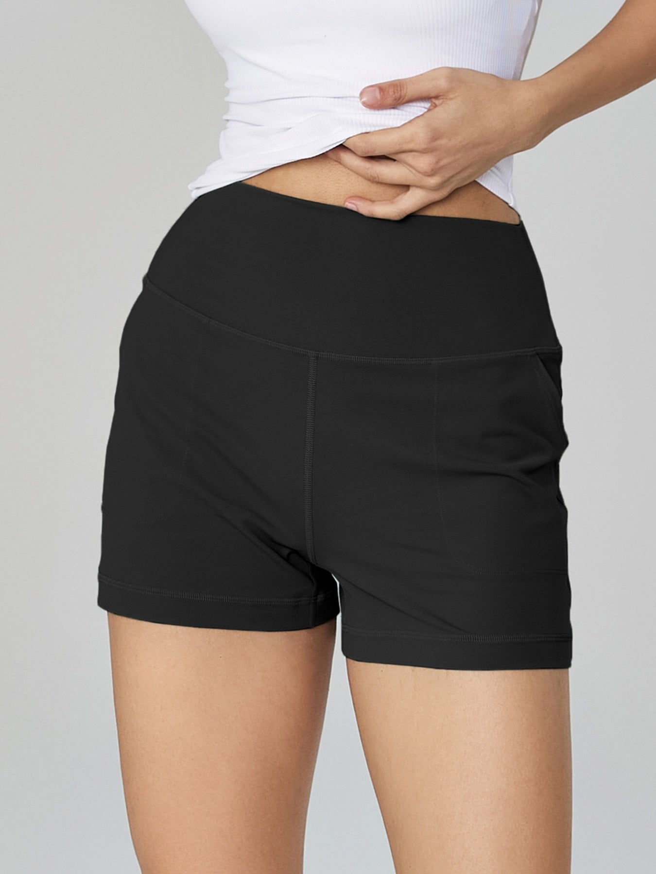 Women's Yoga Shorts Hip Lifting Fitness Running Shorts High Waist Pocket Shorts