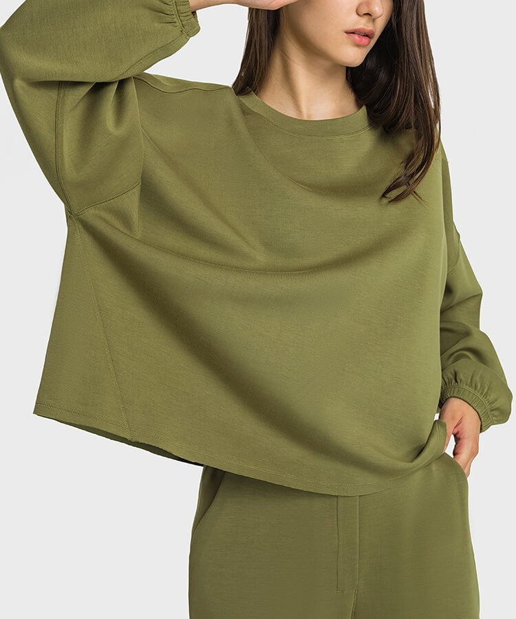 Licorice Green Women's Oversized Sweatshirt - Oversized Crew Neck Sweater Oversized Crew Neck Sweatshirt for Autumn Winter | Sheveve.com